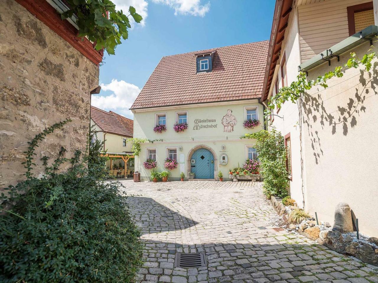 Gaestehaus Moenchshof Sommerhausen Luaran gambar